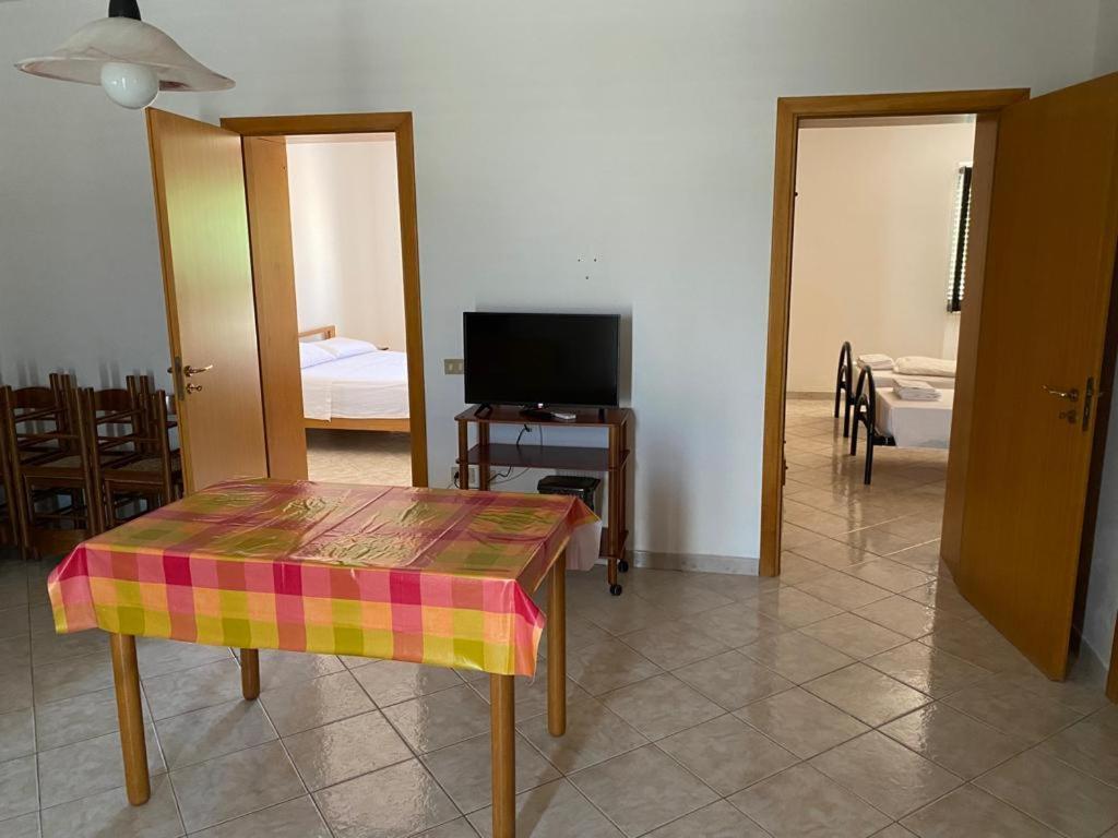 Casa Vacanze Foce Varano Apartment Exterior photo