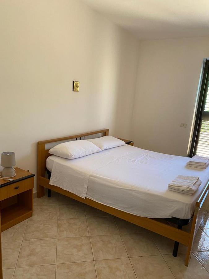 Casa Vacanze Foce Varano Apartment Exterior photo